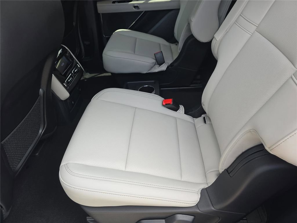 New 2026 Lincoln Aviator 2WD image 13