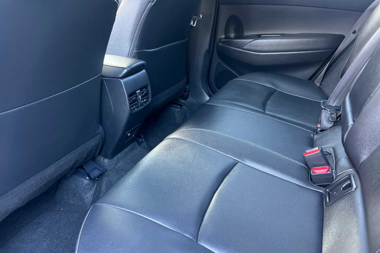 Certified 2025 Toyota Corolla Cross XLE FWD image 15