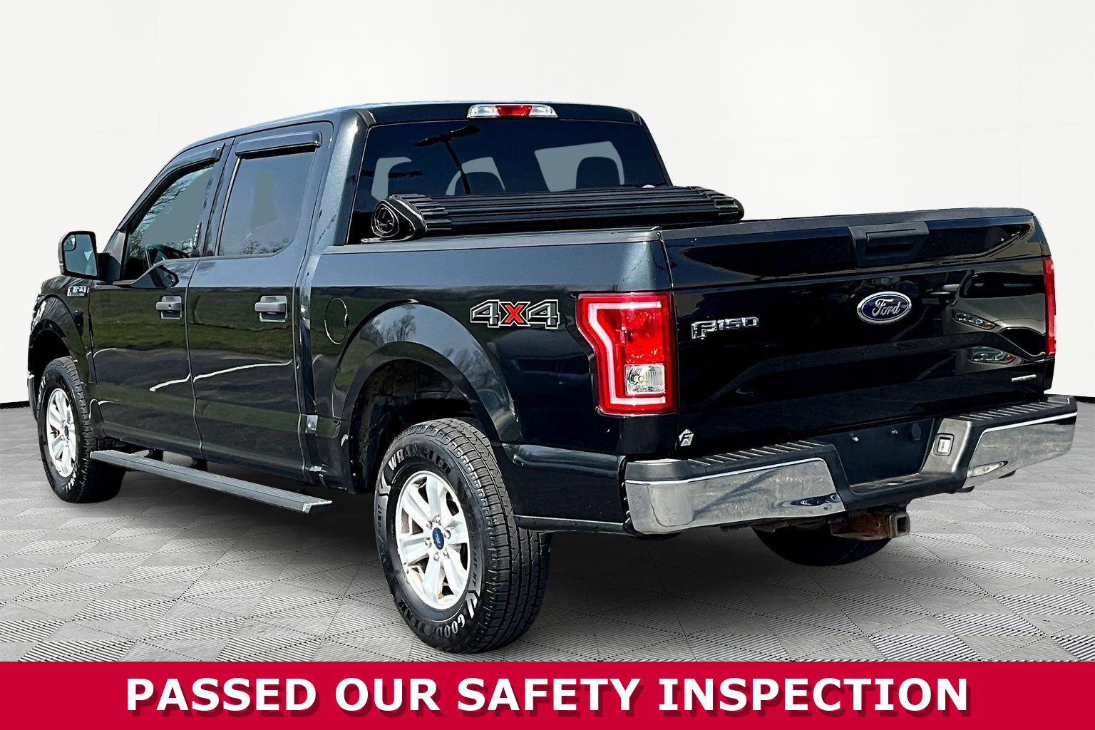 Used 2015 Ford F150 XLT image 4