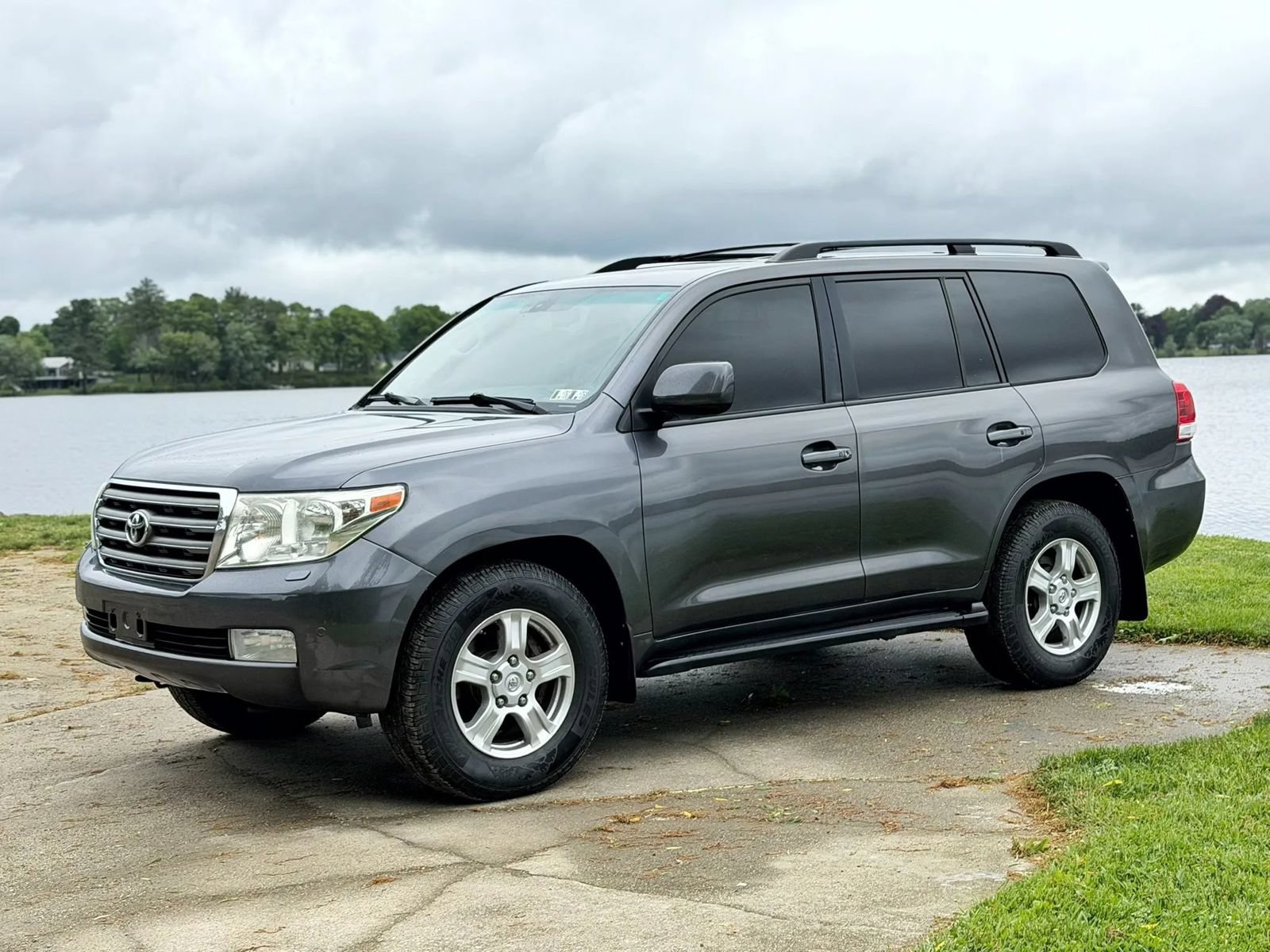 Used 2011 Toyota Land Cruiser w/ Upgrade Pkg AWD/4WD image 9