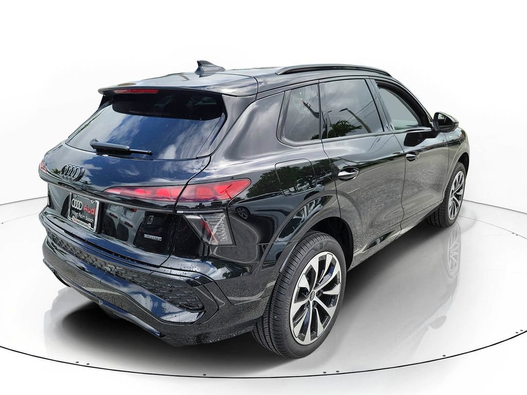New 2026 Audi Q3 quattro 2.0T AWD/4WD image 4
