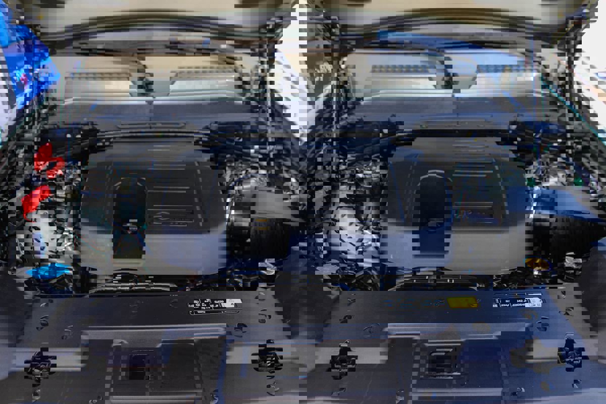 Used 2021 Land Rover Defender 110 SE image 11