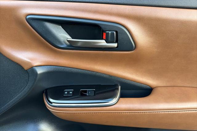 Certified 2025 Toyota Crown Signia image 19