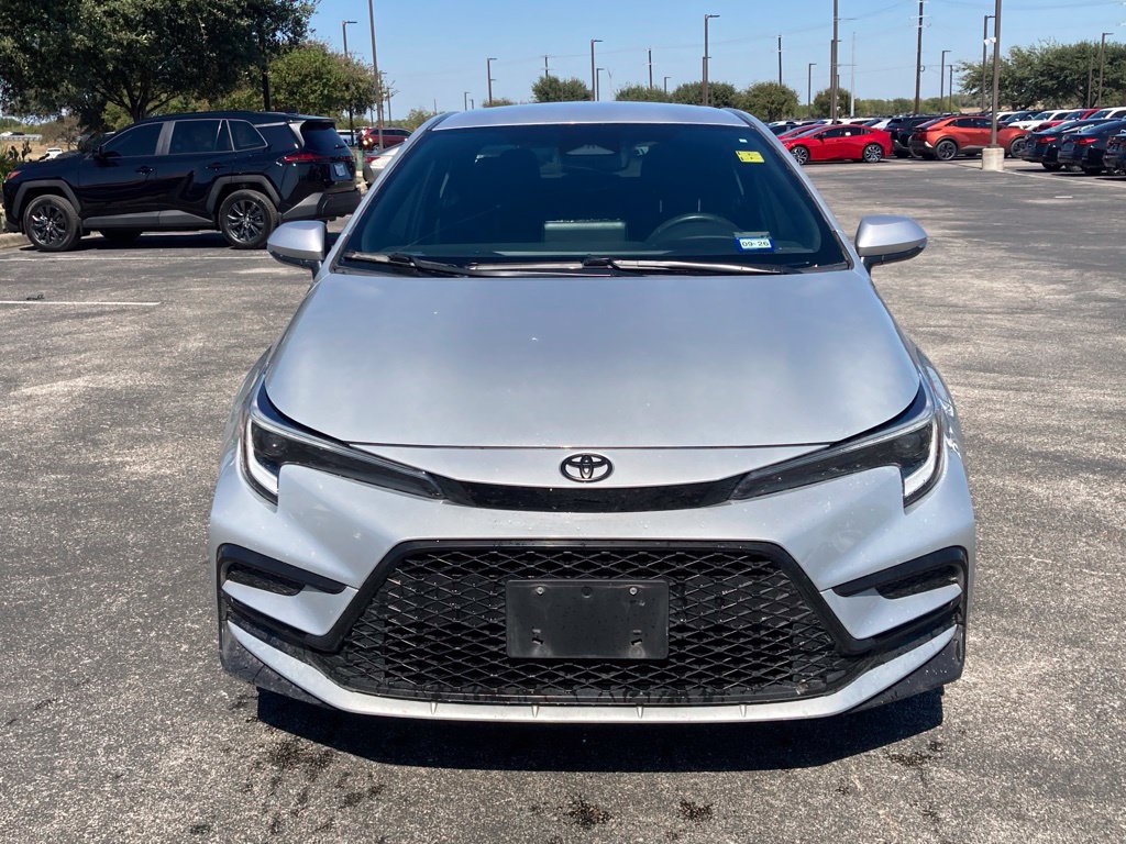 Used 2024 Toyota Corolla SE FWD image 2