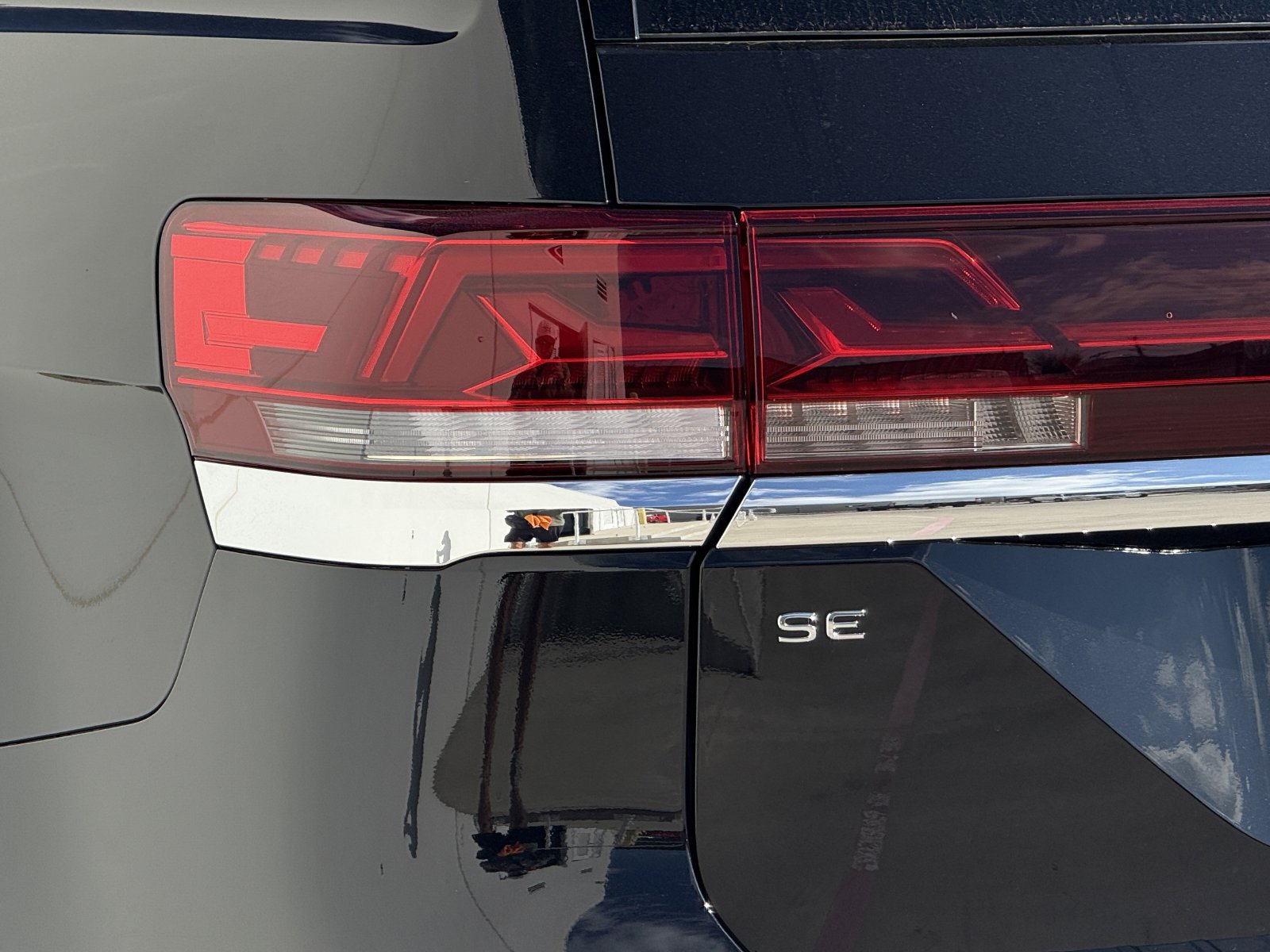 New 2026 Volkswagen Atlas SE FWD image 7