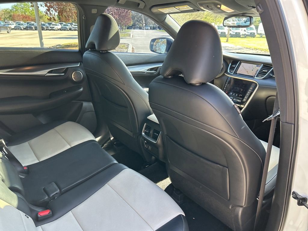 Used 2022 INFINITI QX55 Essential w/ Proassist Package image 48