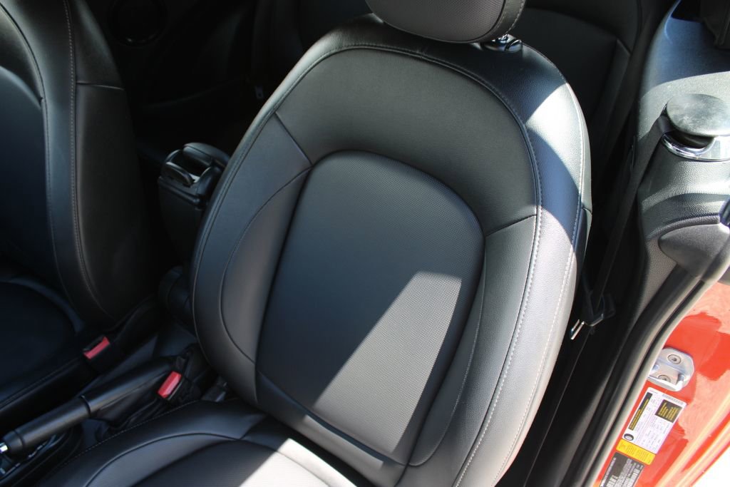 Used 2019 MINI Cooper Convertible w/ Signature Upholstery Package image 16