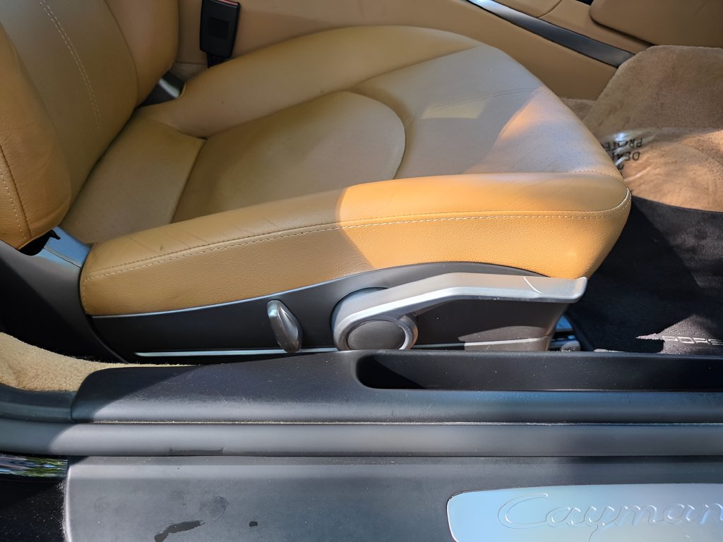 Used 2006 Porsche Cayman S RWD image 9