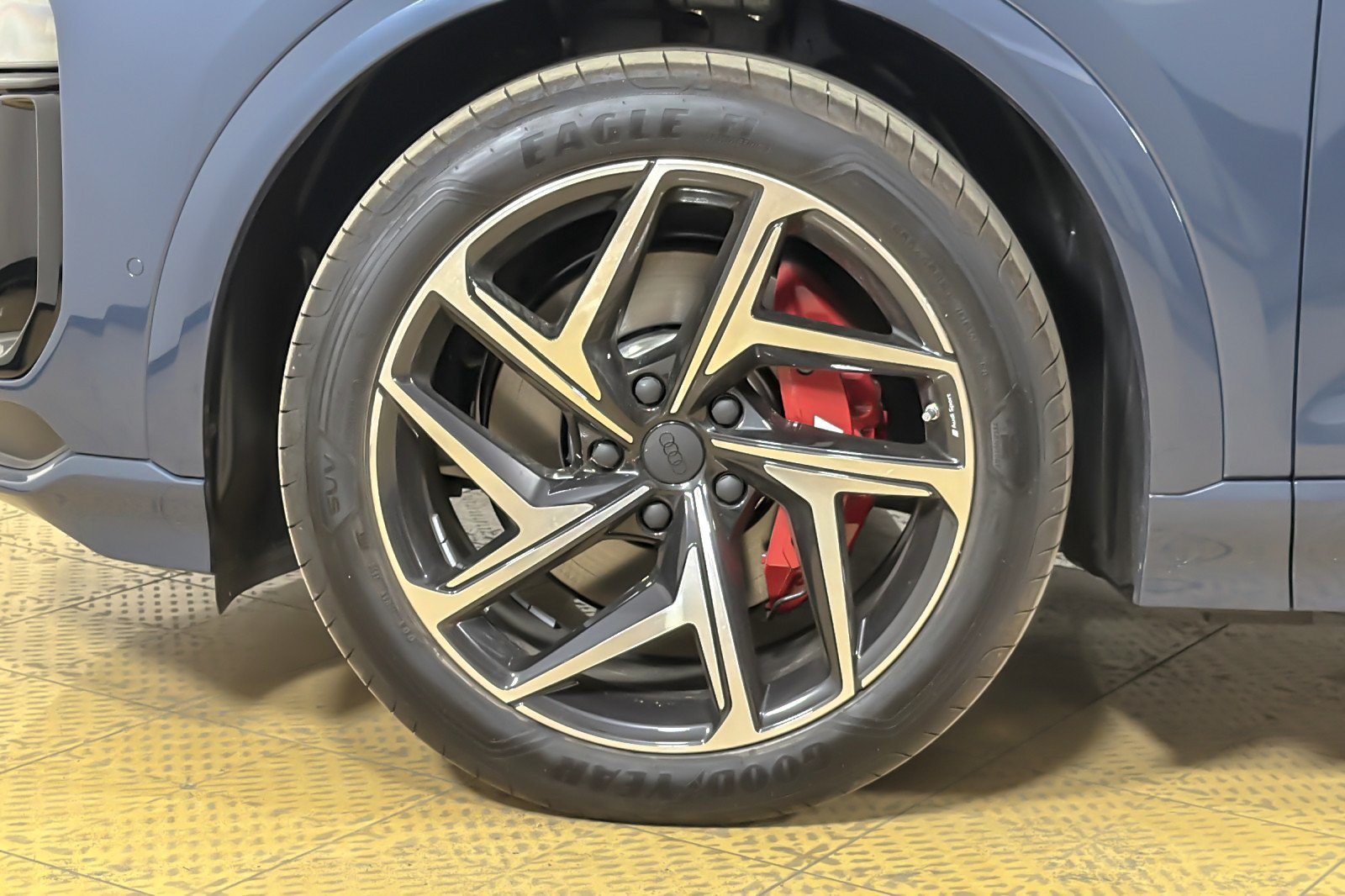 New 2027 Audi SQ6 e-tron Premium Plus AWD/4WD image 26