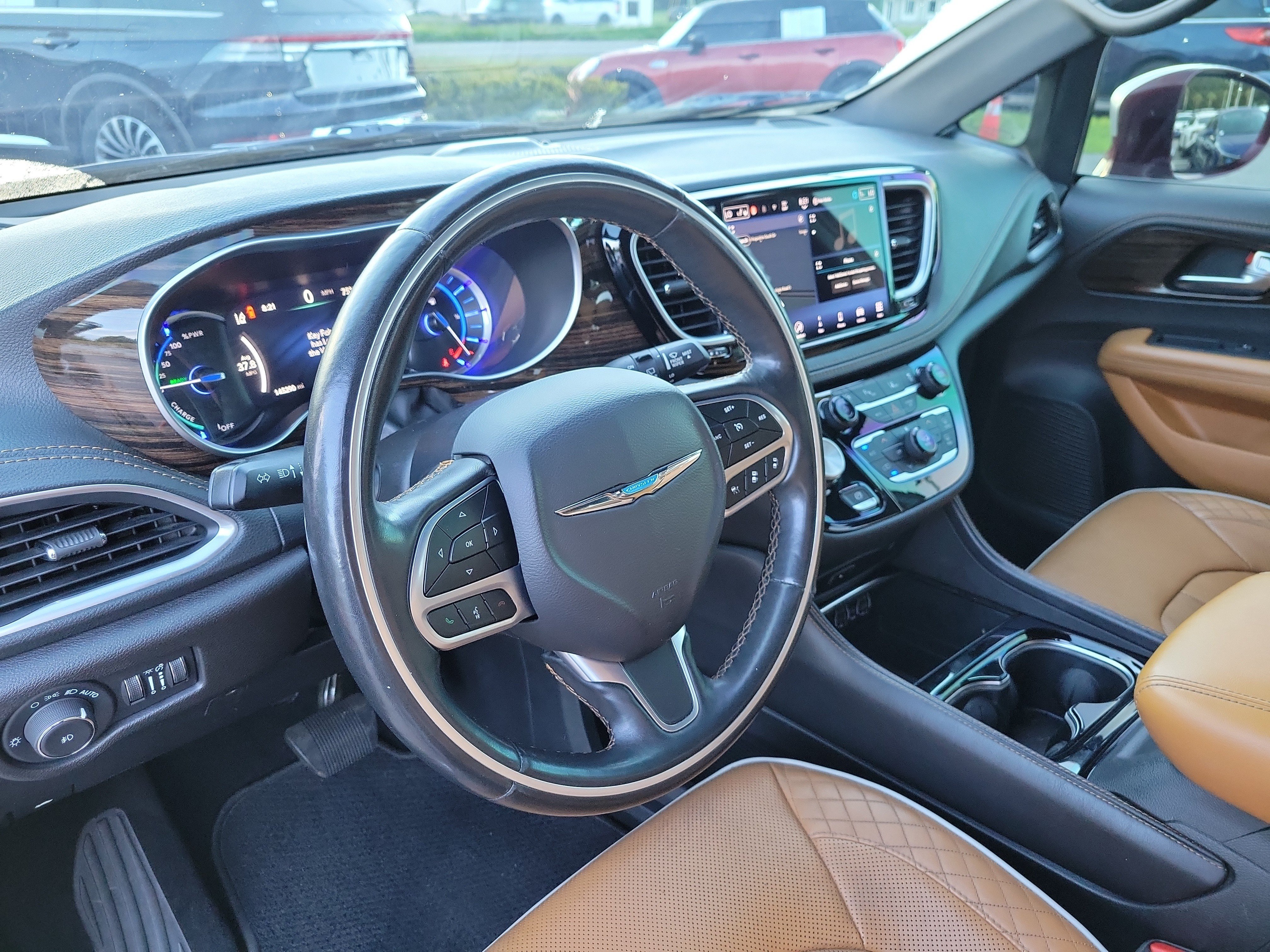Used 2021 Chrysler Pacifica Pinnacle FWD image 25