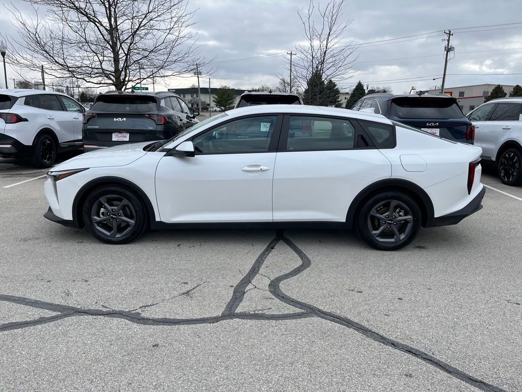Used 2025 Kia K4 LXS image 4