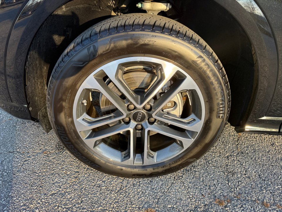Certified 2025 Audi Q5 Premium w/ Convenience Package image 27