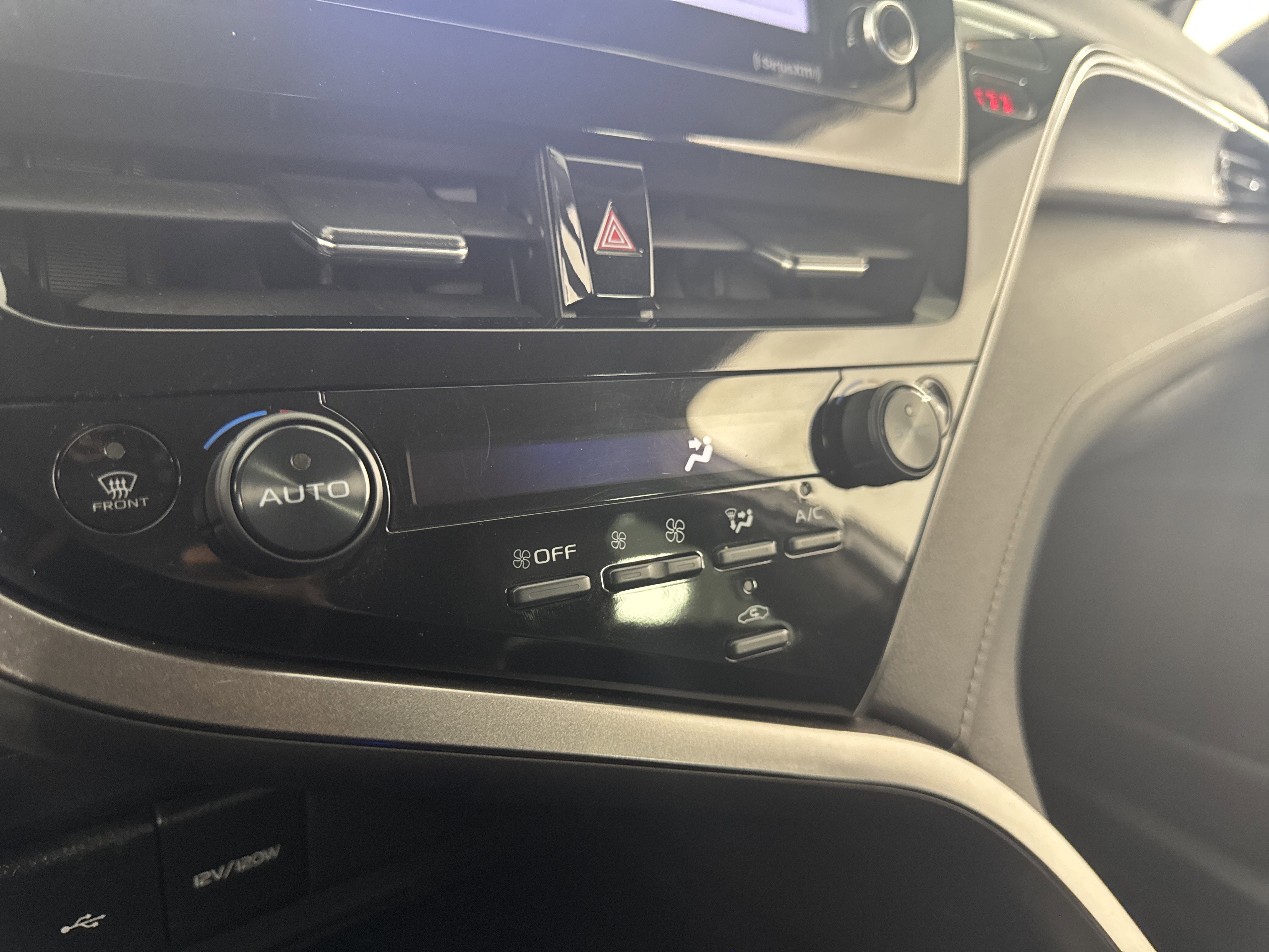 Used 2023 Toyota Camry SE FWD image 32