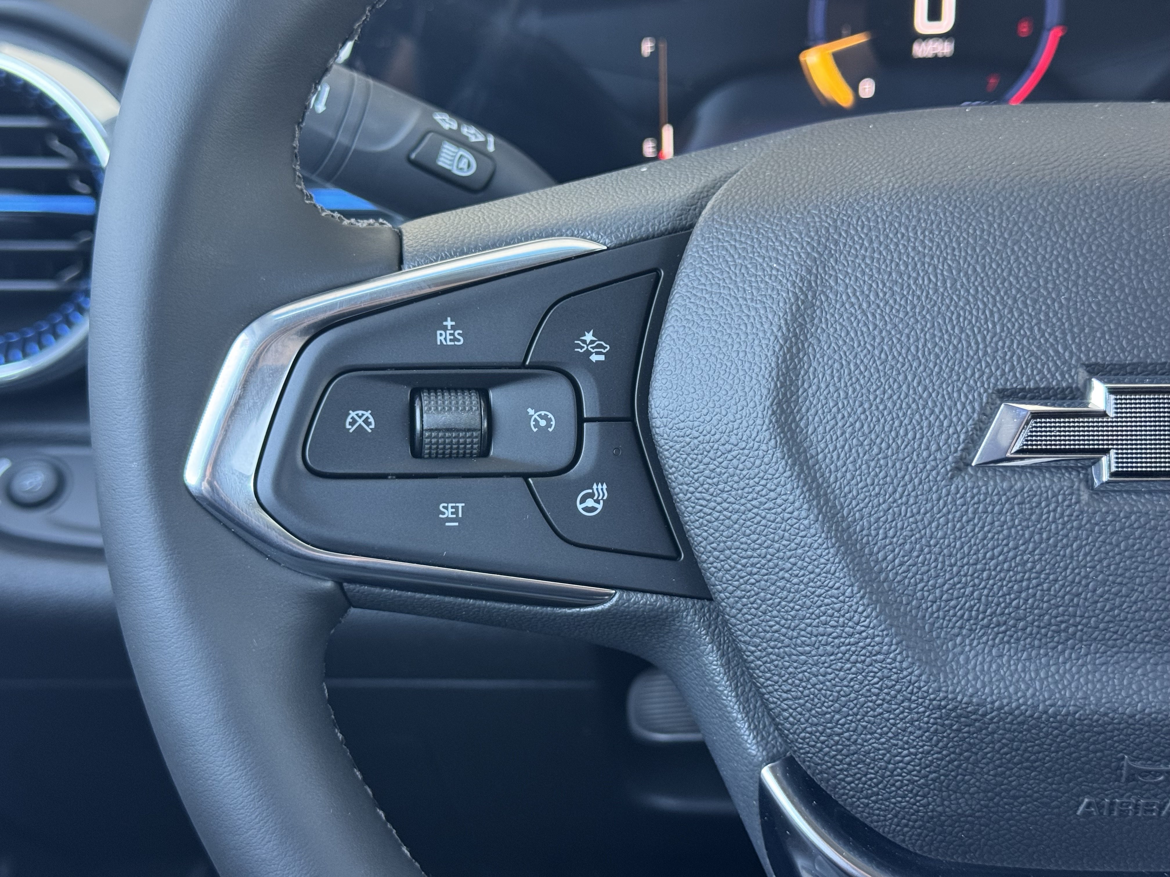 New 2026 Chevrolet Trax LT w/ Midnight Edition FWD image 26