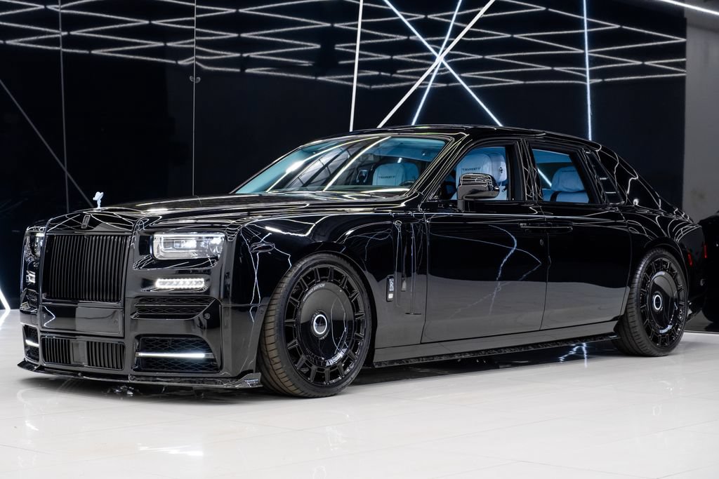 Used 2026 Rolls-Royce Phantom Sedan RWD image 3
