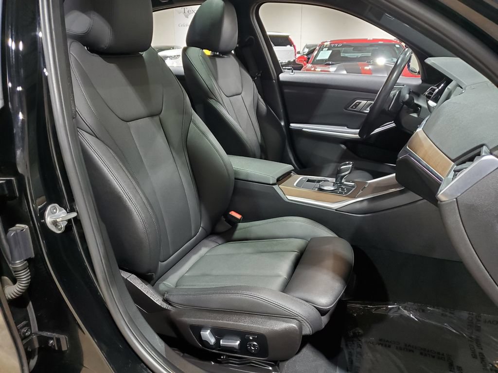Used 2020 BMW 330i Sedan w/ Convenience Package RWD image 13