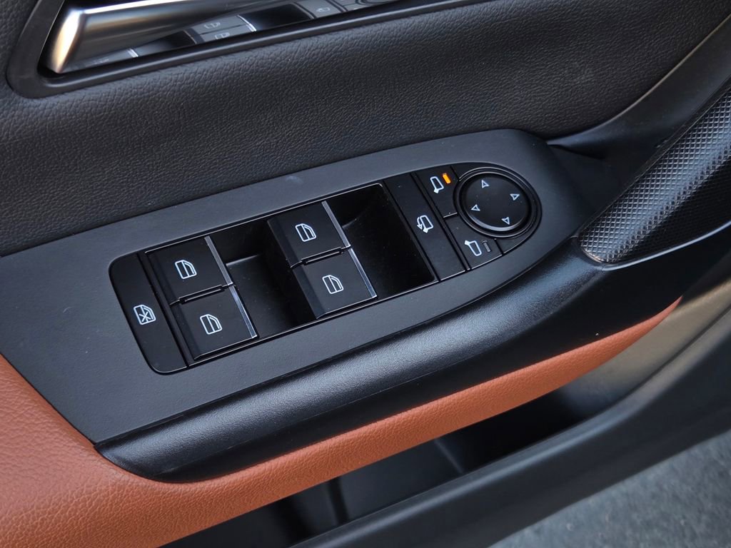 Certified 2025 MAZDA CX-50 2.5 Turbo w/ Premium Plus Pkg image 11