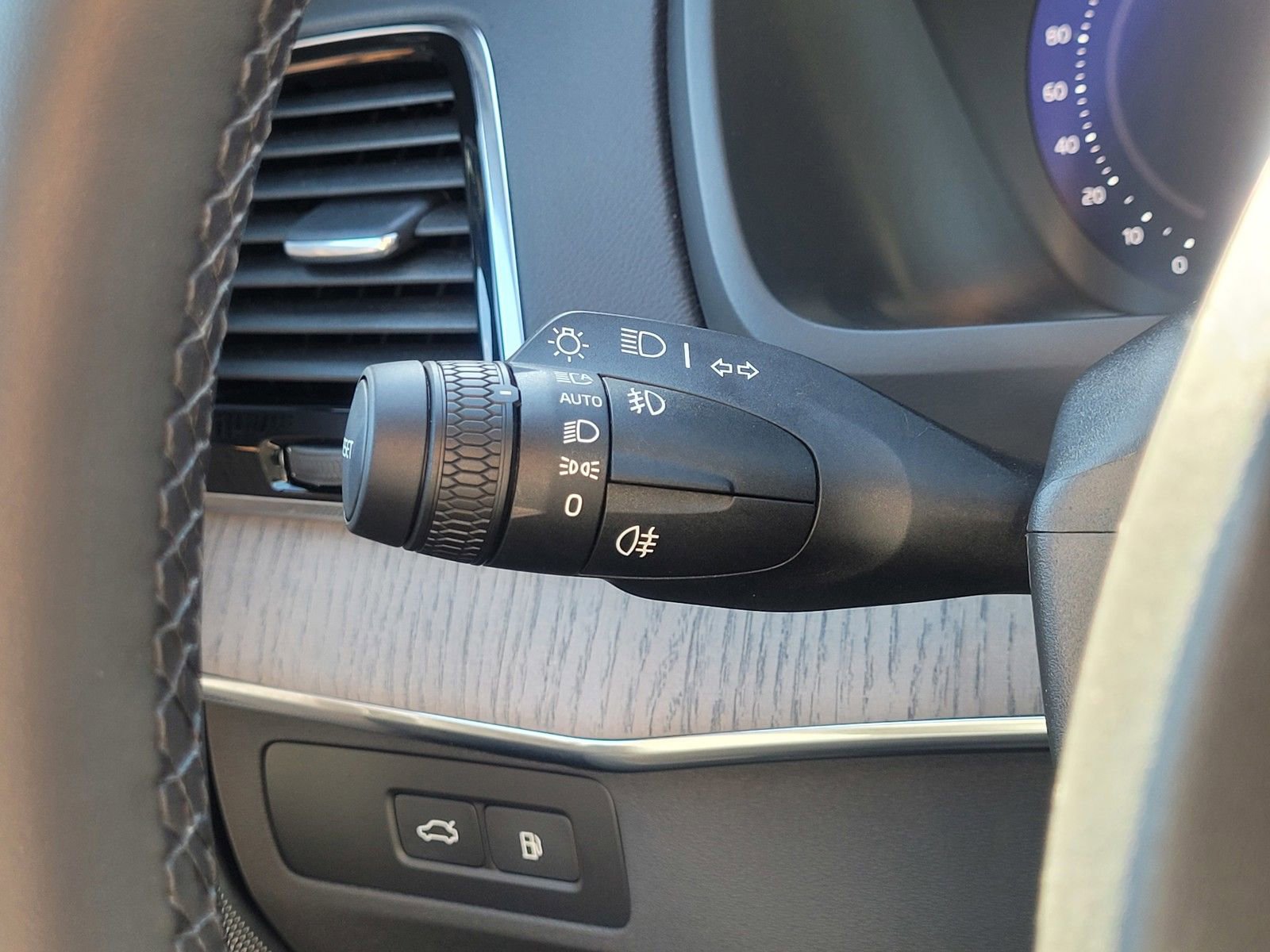 Used 2024 Volvo XC90 T8 Ultimate image 22