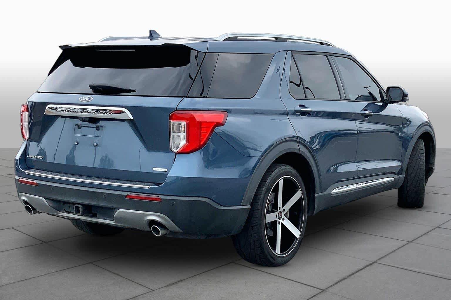 Used 2020 Ford Explorer Limited w/ Class III Trailer Tow Package RWD image 12