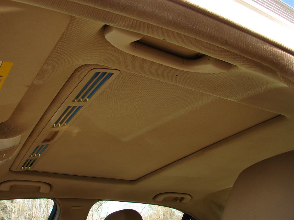Used 2014 Mercedes-Benz C 250 Sedan image 9
