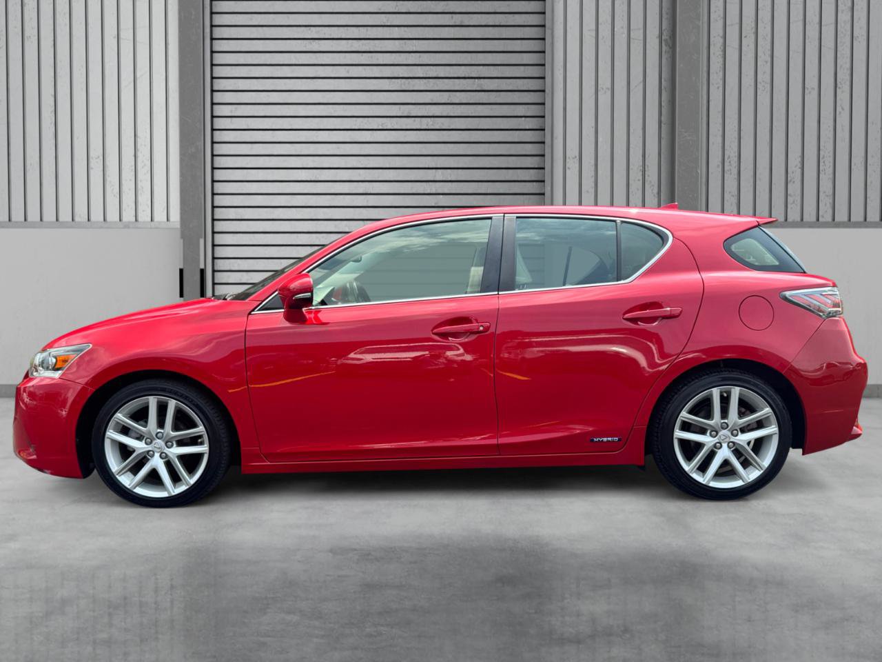 Used 2015 Lexus CT 200h w/ Navigation Package FWD image 2