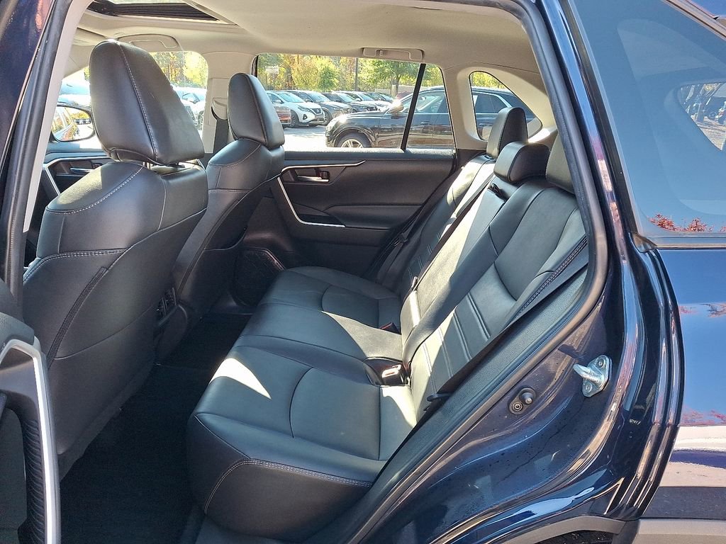 Used 2023 Toyota RAV4 XLE Premium image 11