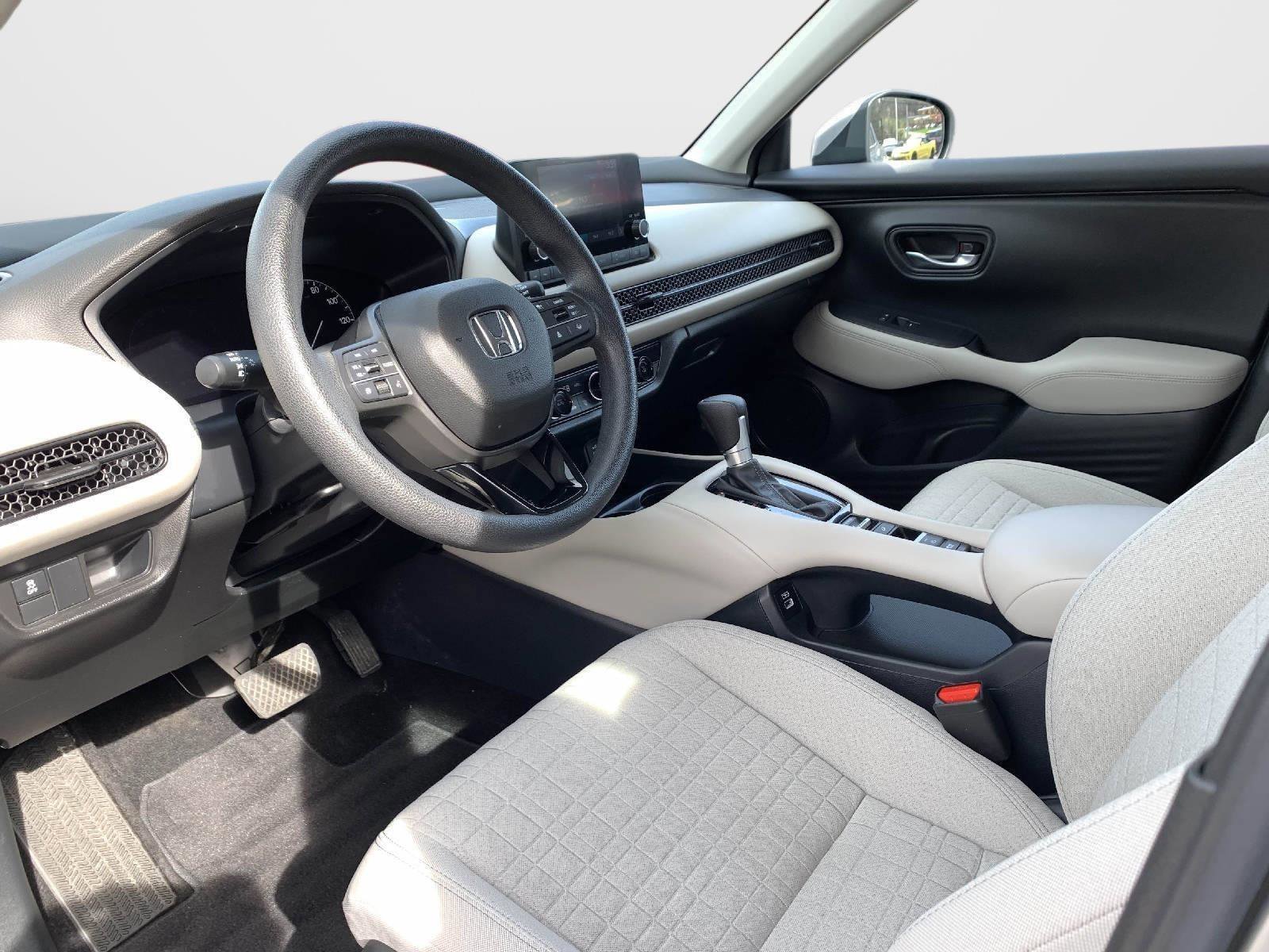 Used 2023 Honda HR-V LX image 31