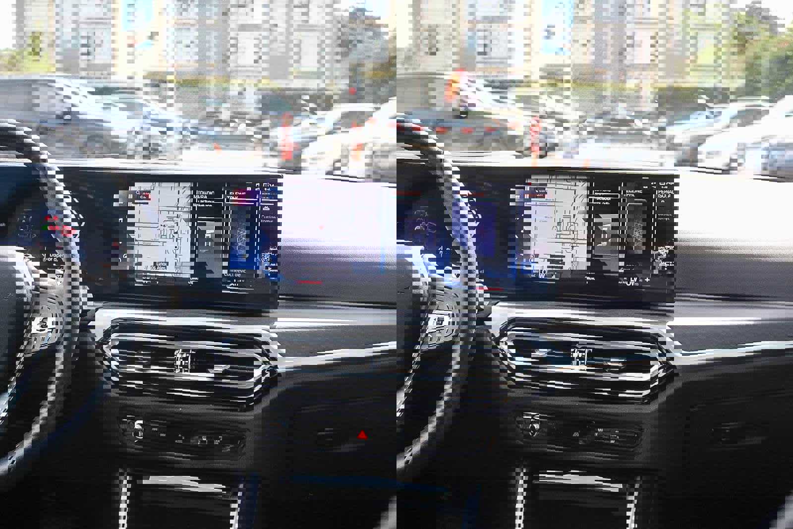 Used 2024 BMW 330i xDrive Sedan w/ Premium Package AWD/4WD image 12