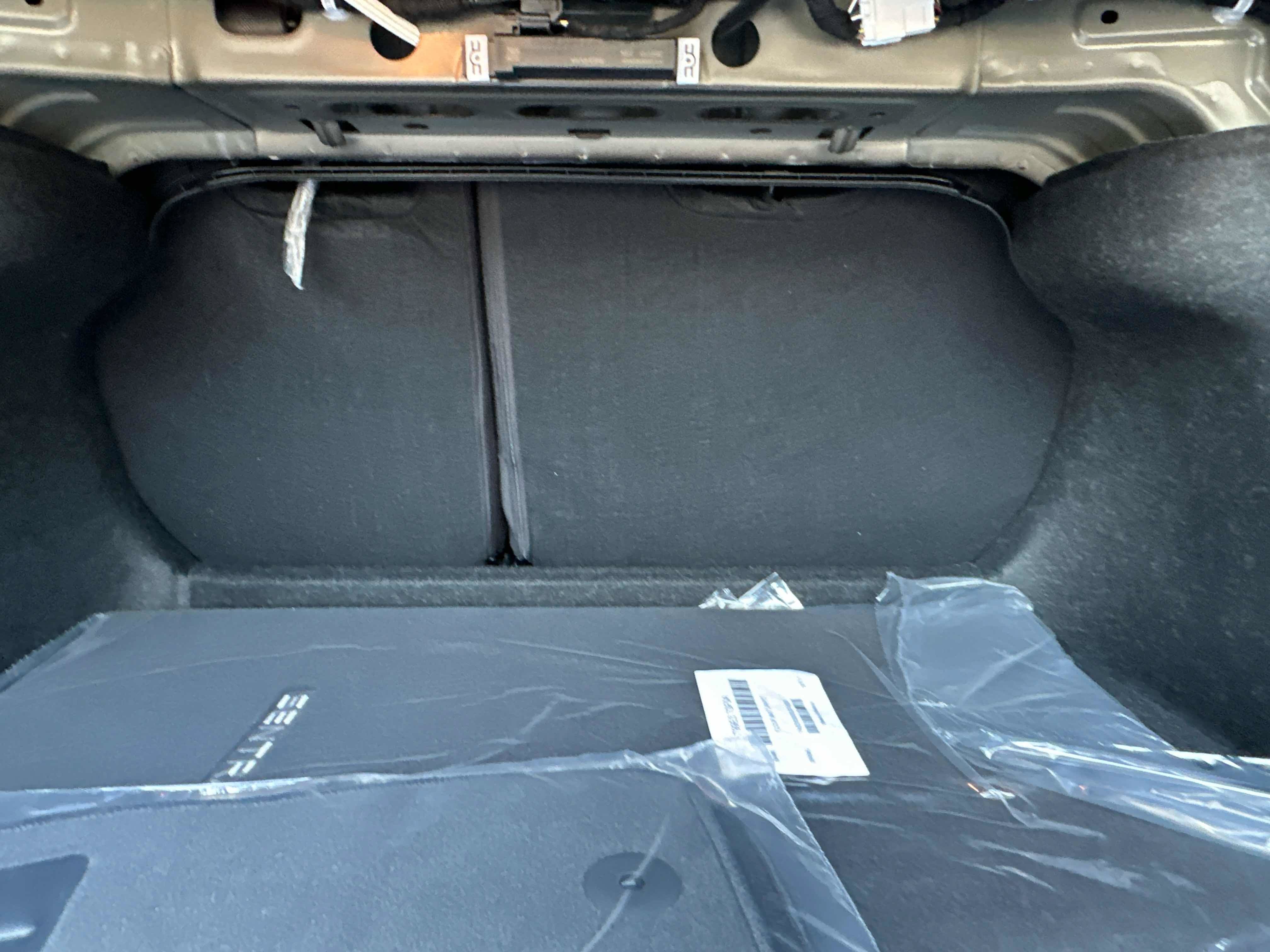 New 2026 Nissan Sentra SR w/ SR Premium Package FWD image 17