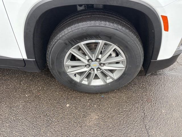 Used 2023 Chevrolet Traverse LT image 45