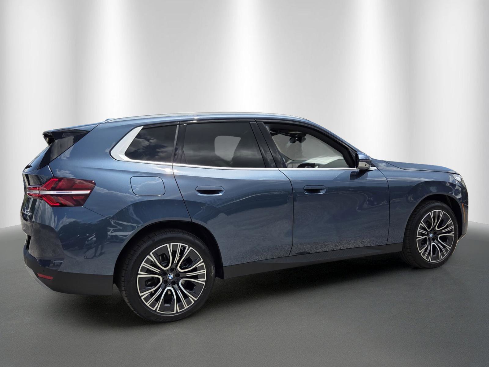 New 2026 BMW X3 xDrive30 w/ Premium Package AWD/4WD image 7