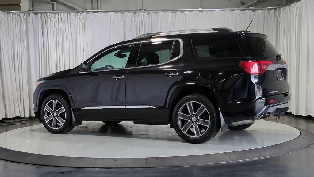 Used 2017 GMC Acadia Denali w/ Technology Package AWD/4WD image 8