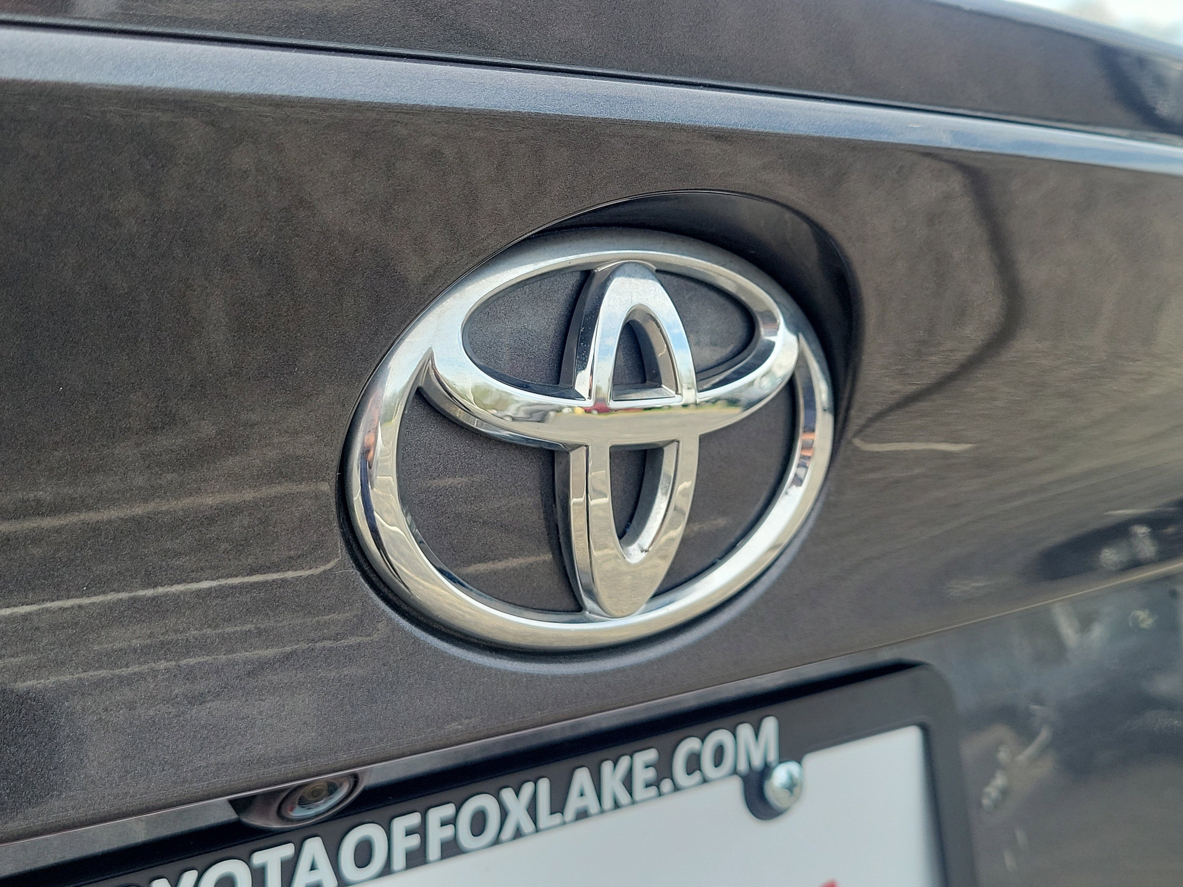 Used 2021 Toyota C-HR XLE image 6