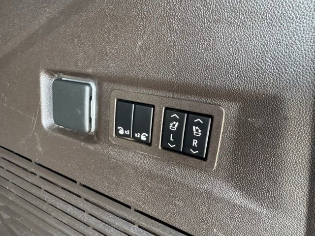 Used 2021 Chevrolet Tahoe Z71 w/ Z71 Signature Package image 27