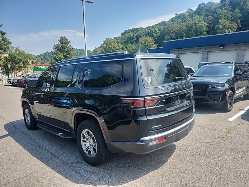 Used 2022 Jeep Wagoneer Series I AWD/4WD image 5