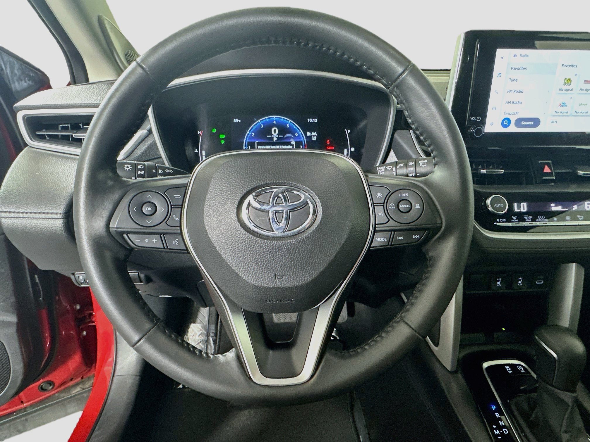 Used 2024 Toyota Corolla Cross XLE w/ Convenience Package FWD image 14