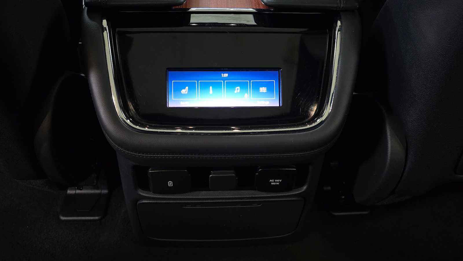 Used 2024 Lincoln Navigator L Premiere image 19