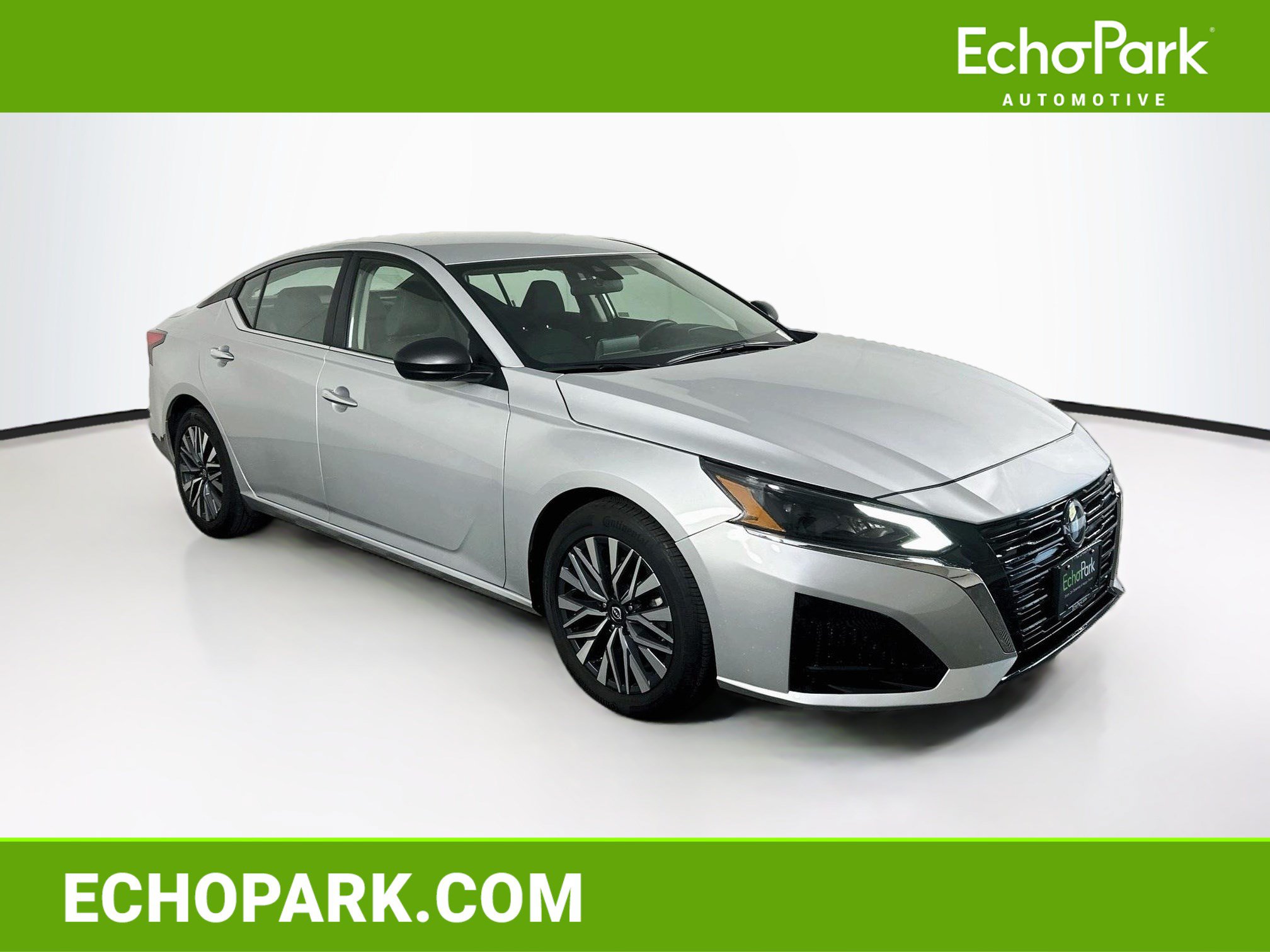 Used 2024 Nissan Altima 2.5 SV FWD image 1