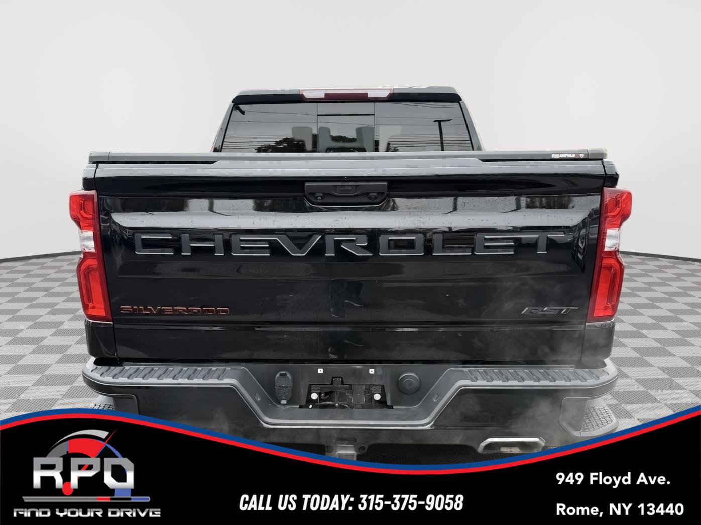 Used 2023 Chevrolet Silverado 1500 RST AWD/4WD image 4