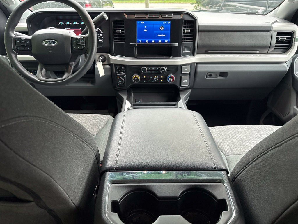 Used 2024 Ford F250 XLT w/ Snow Plow/Camper Package AWD/4WD image 17