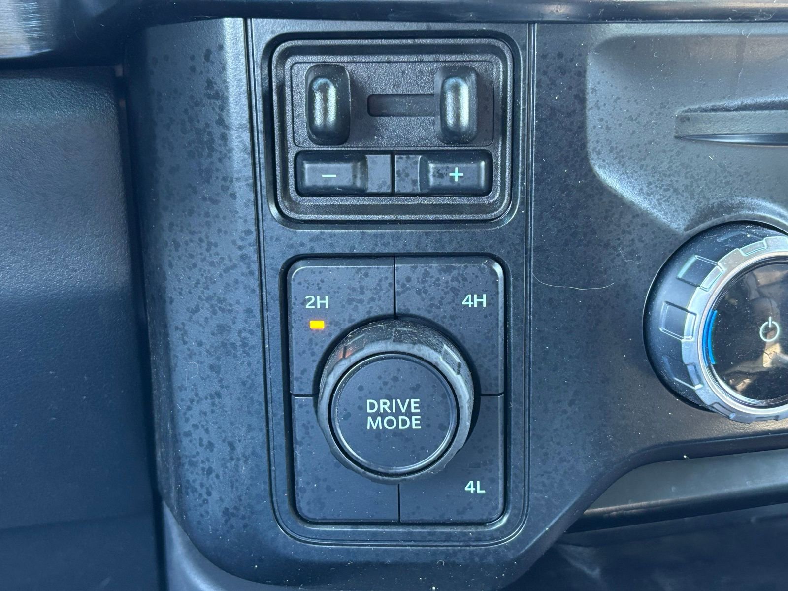 Used 2024 Ford F250 Lariat image 4