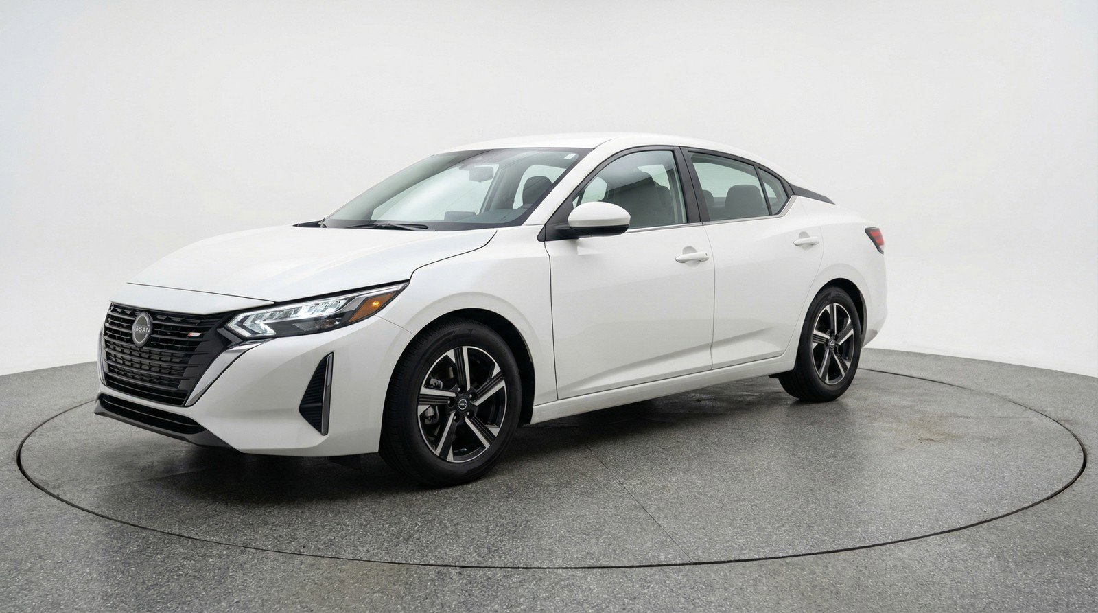 Used 2025 Nissan Sentra SV image 3