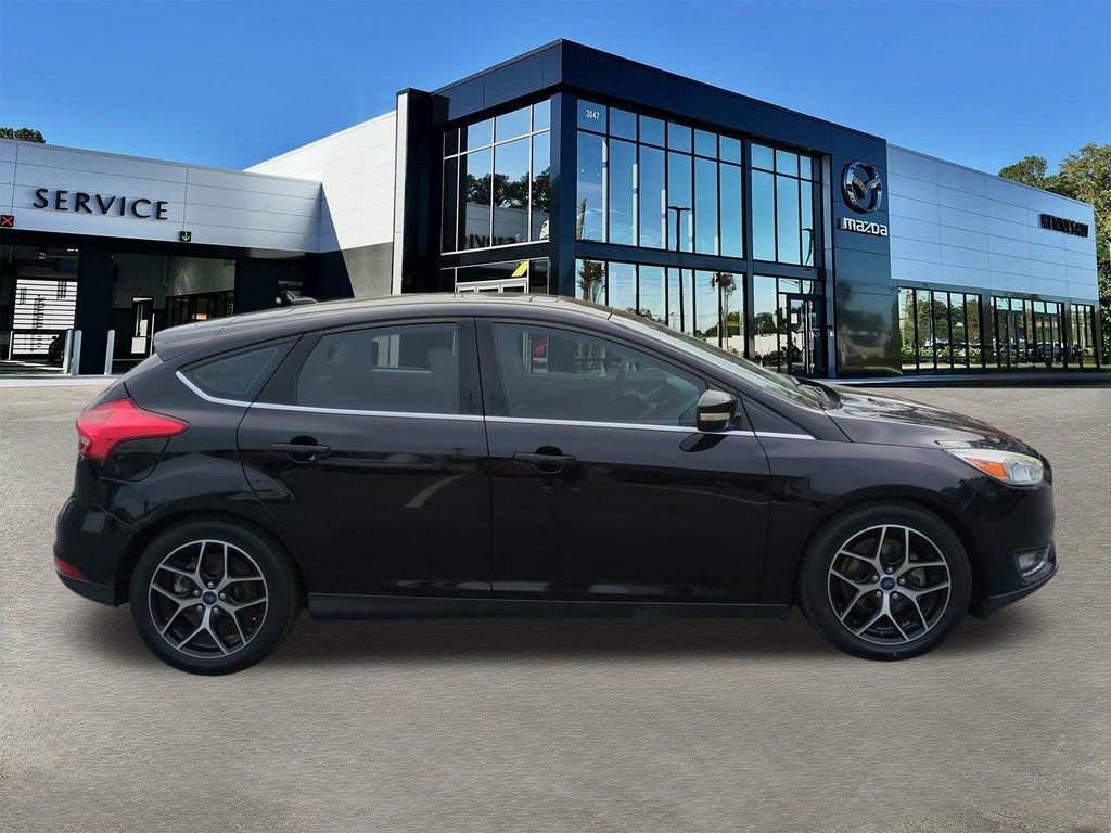 Used 2017 Ford Focus Titanium w/ Titanium Technology Package image 3