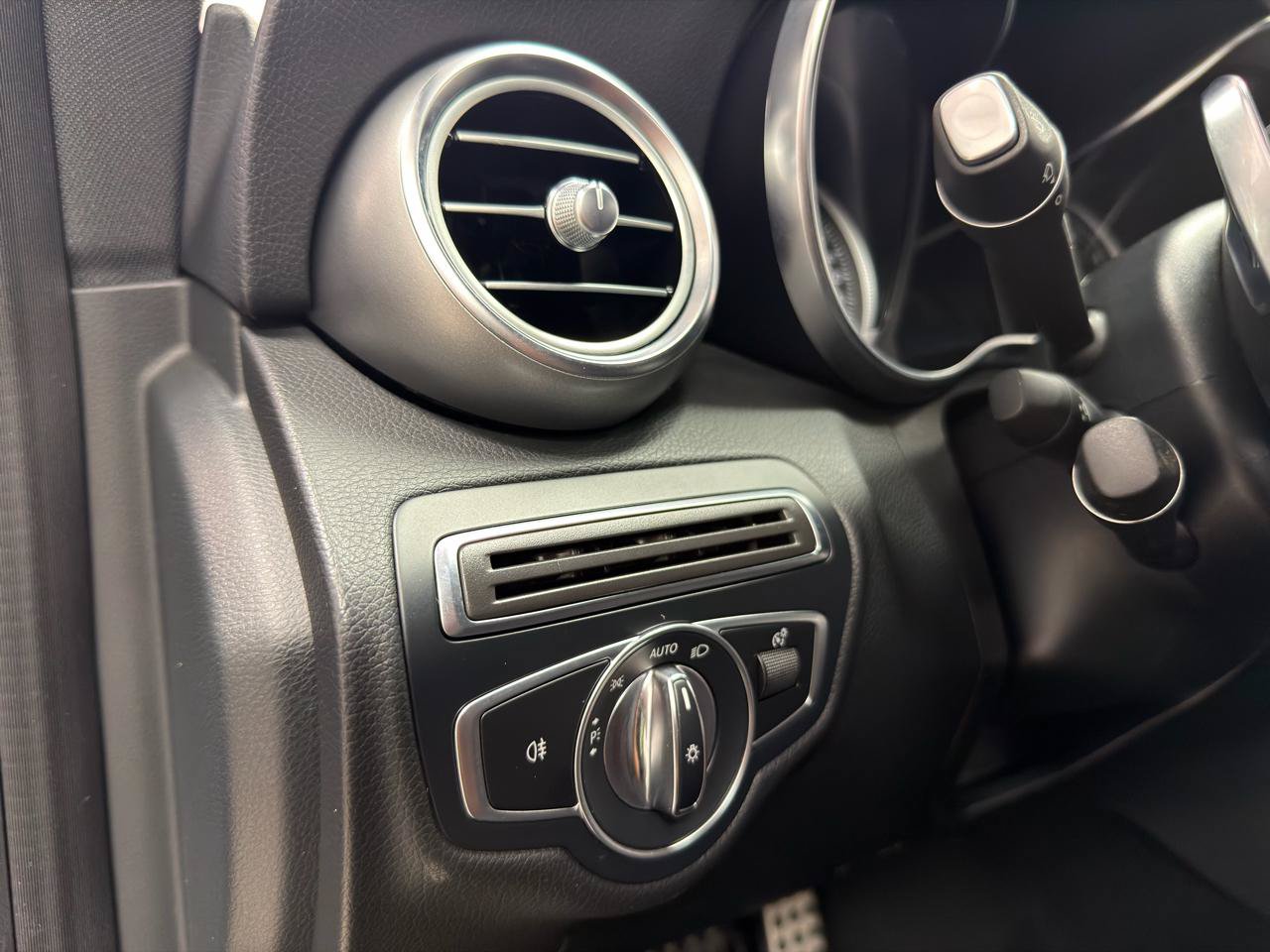 Used 2018 Mercedes-Benz C 300 4MATIC Coupe image 13