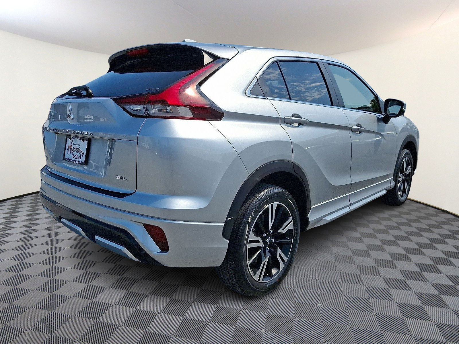Used 2024 Mitsubishi Eclipse Cross SEL AWD/4WD image 6