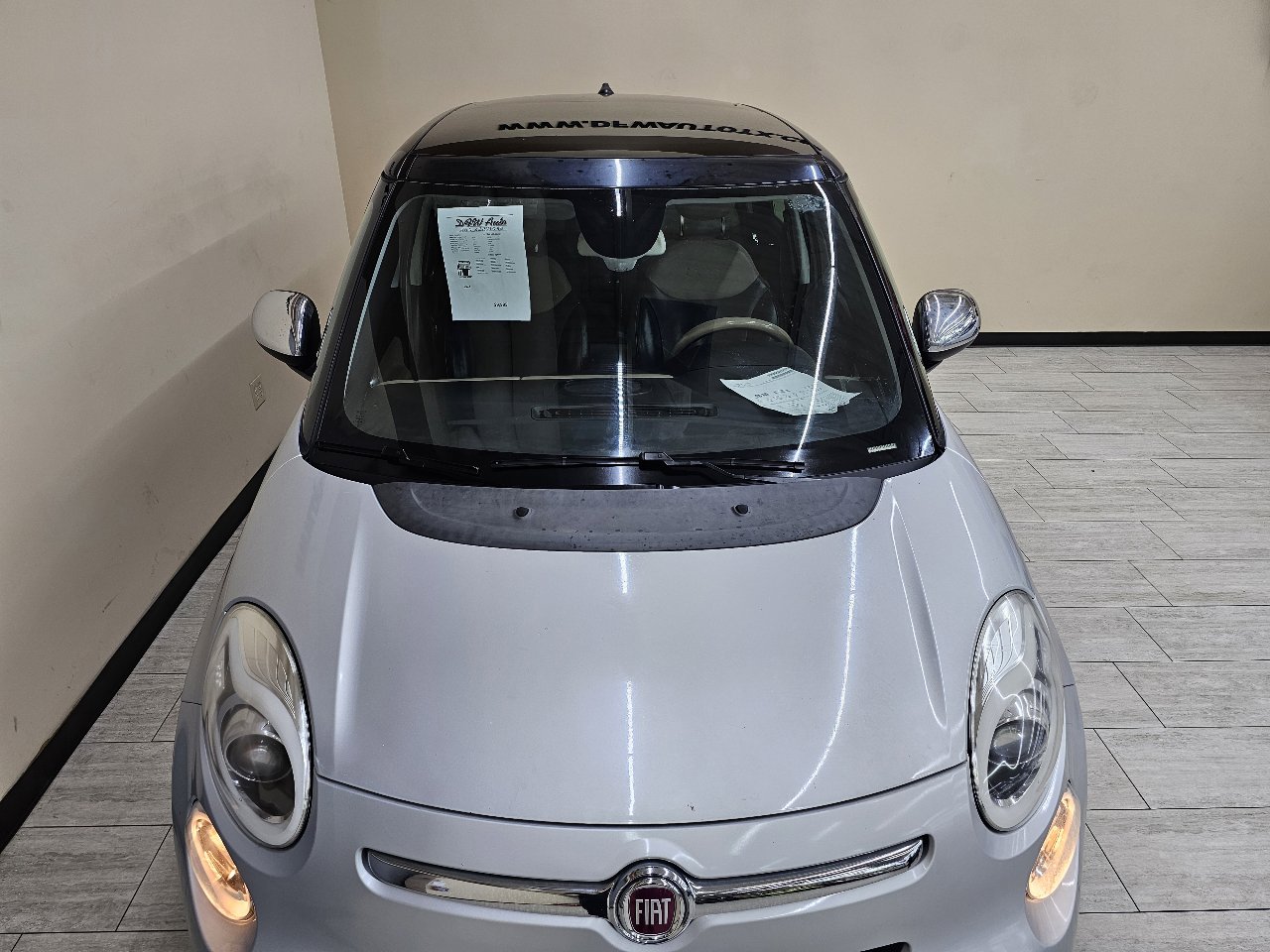 Used 2017 FIAT 500L Lounge w/ Premium Package image 4