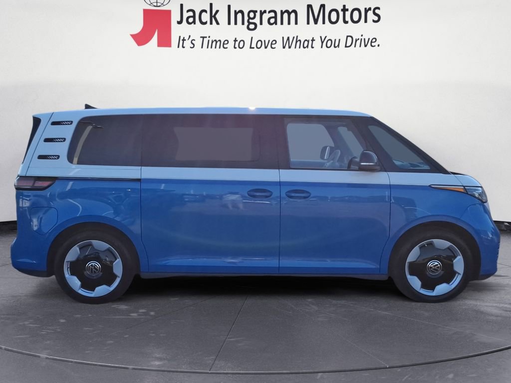 New 2025 Volkswagen ID. Buzz Pro S Plus RWD image 6