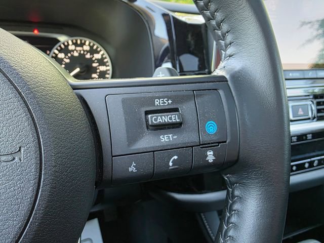 Used 2024 Nissan Pathfinder SV w/ SV Premium Package image 28