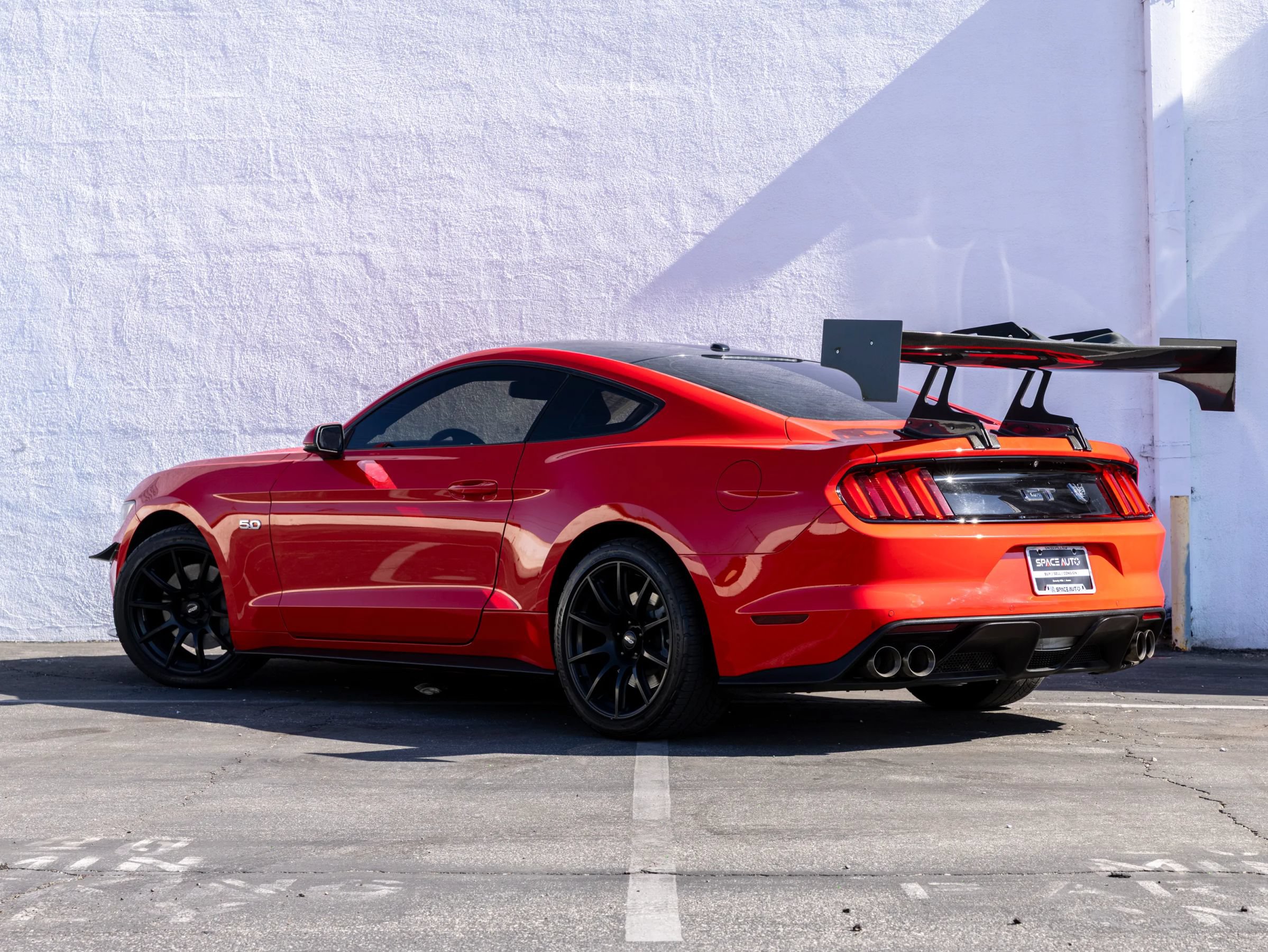 Used 2016 Ford Mustang GT Premium w/ Equipment Group 401A RWD image 5