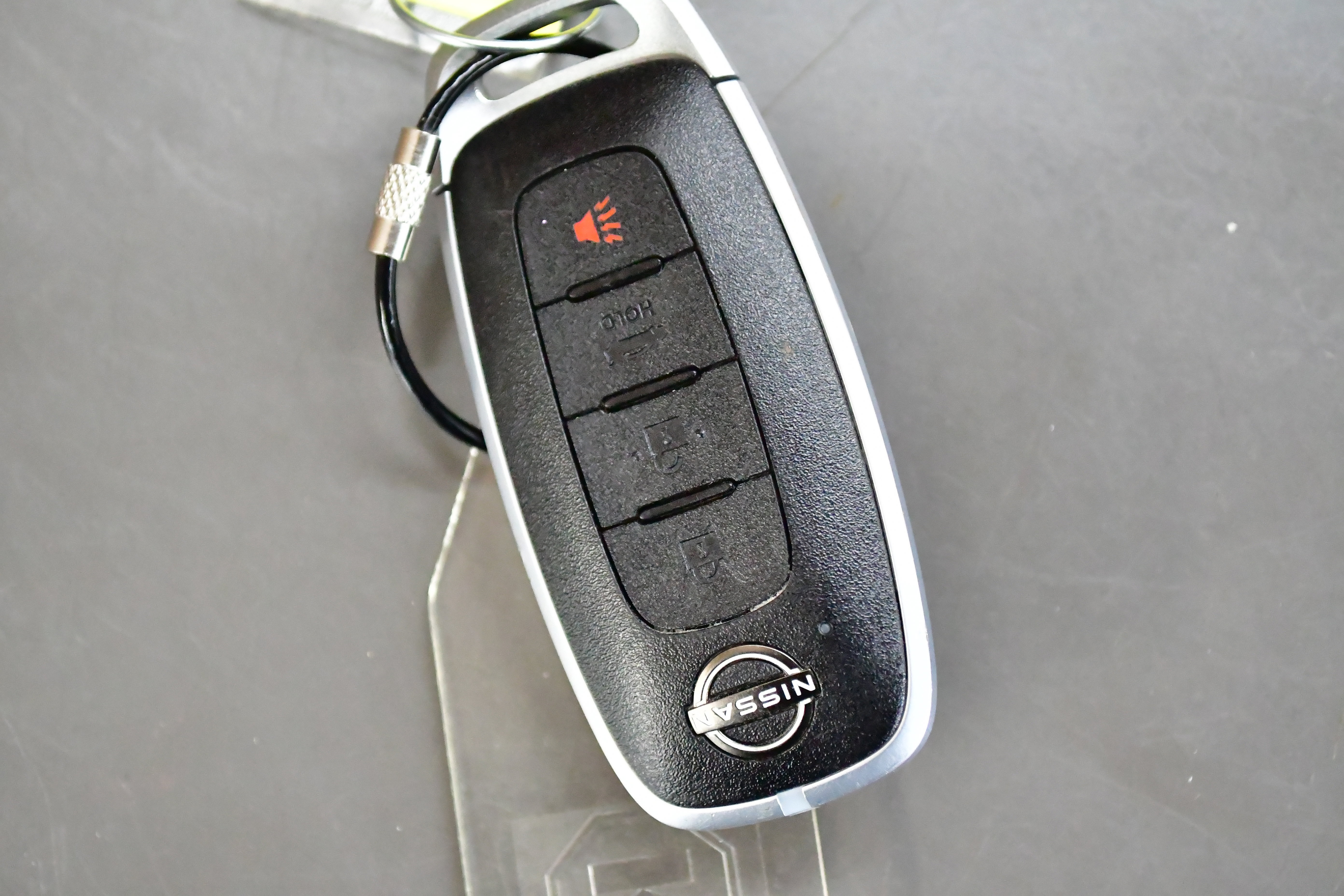 Used 2025 Nissan Versa SV image 32